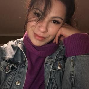 Meet your Posher, Valérie